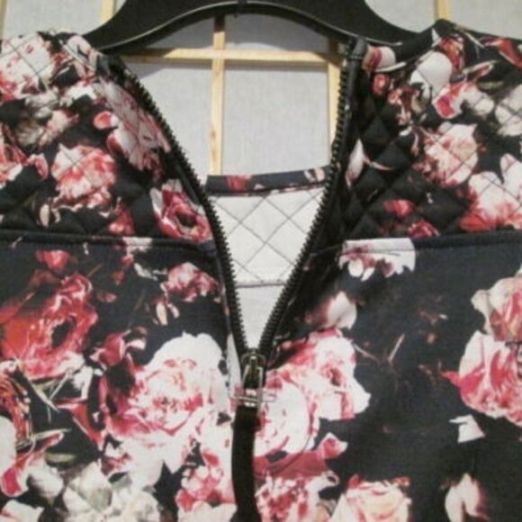 NWT H&M Floral Stretch Zip Closure Bodycon  Dress - Picture 3 of 7